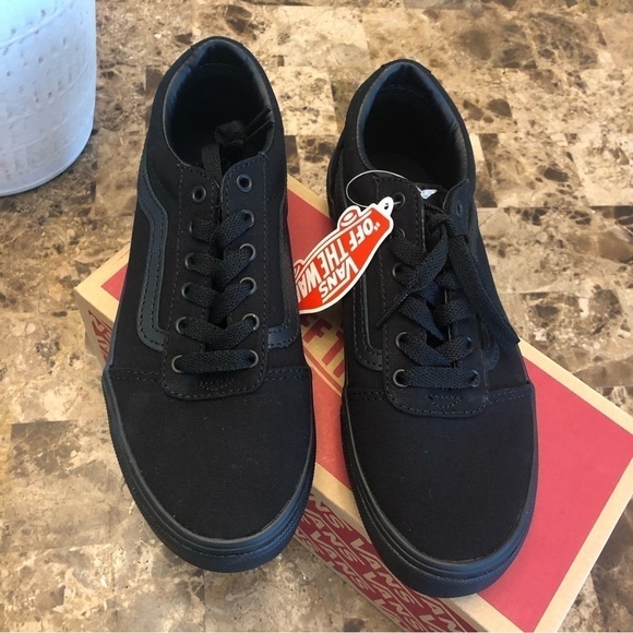 Vans Canvas black shoes sneakers, kids size 3.5. Brand new with box - Picture 3 of 15